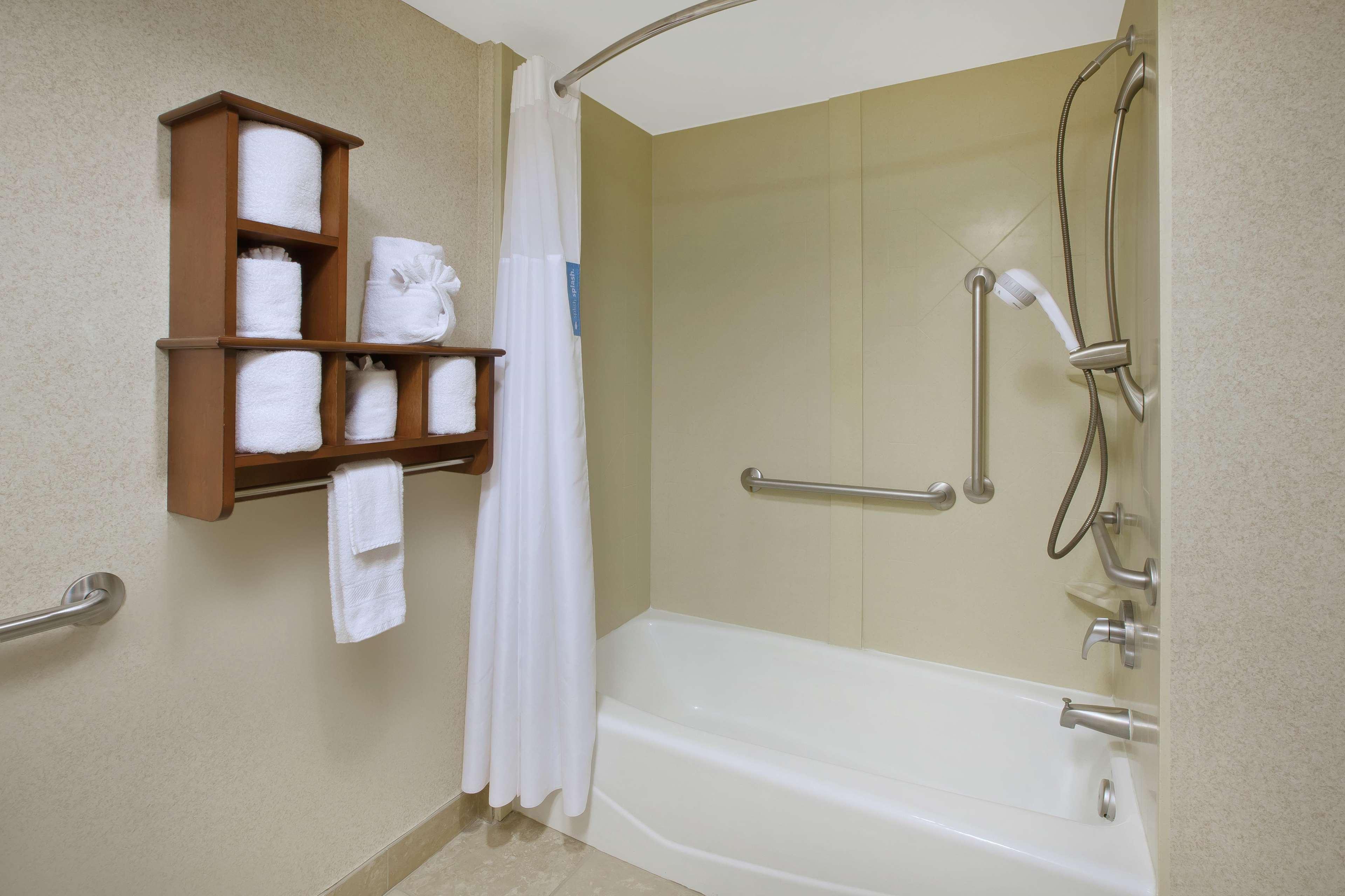 Hampton Inn Richmond-West Innsbrook Broad Meadows Exterior foto